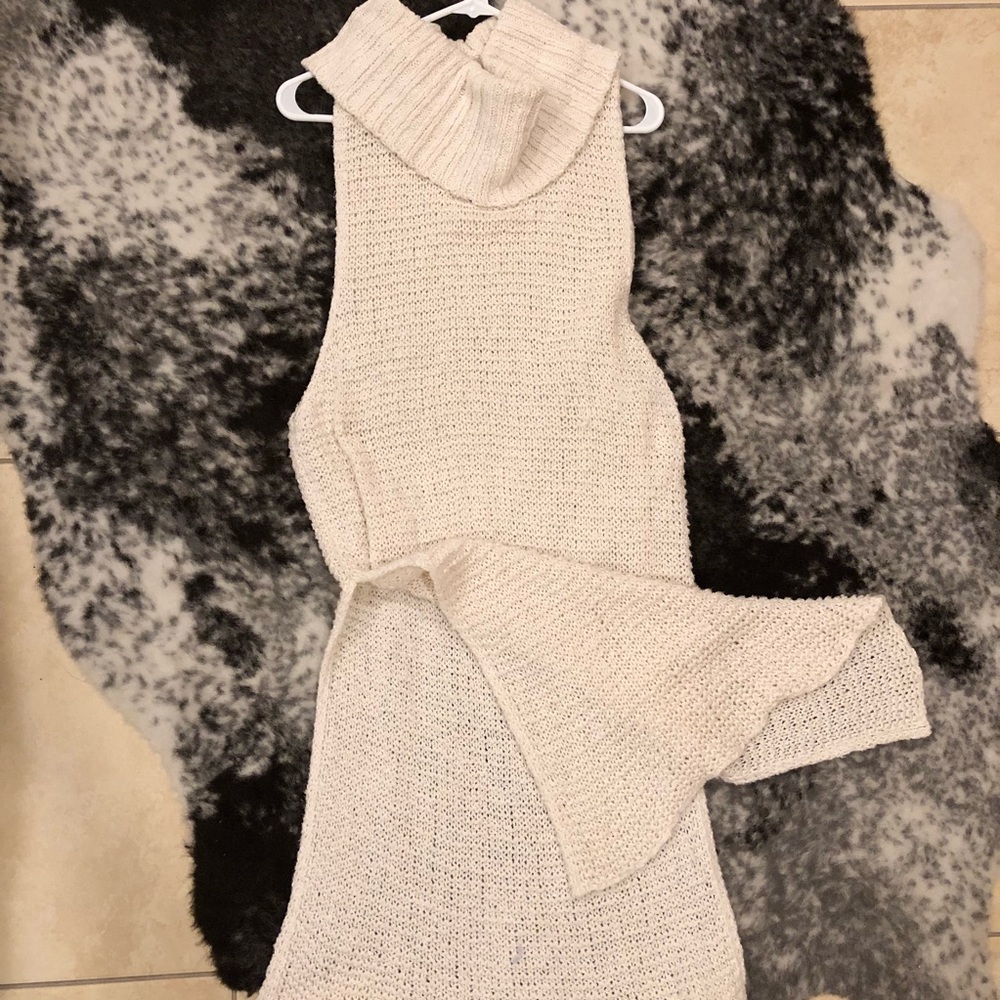 Free People Sleeveless knit turtle neck sweater